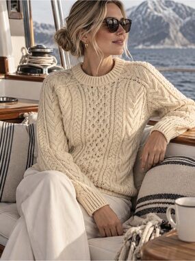 Vintage Chunky Cable Knit Sweater Cream Fisherman Wool Cottagecore Nordic